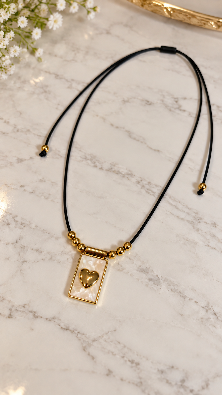 Pieza #86 - Cadenita (estilo chocker ajustable medallita corazón)