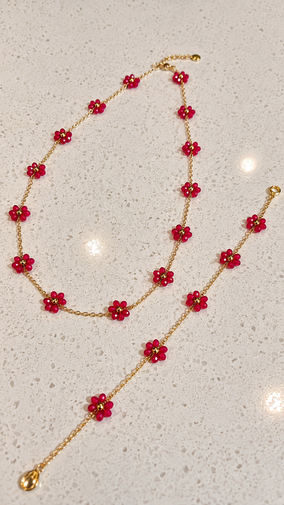 Pieza #5 Set cadena y pulsera flores rojas